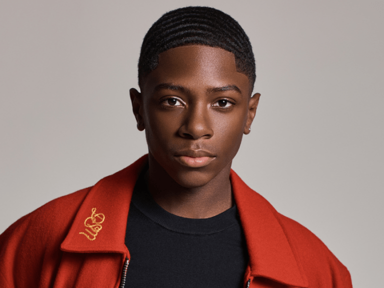 Christopher Farrar Feature