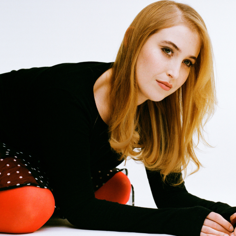 Hatchie Embraces Simplicity on ‘Liquorice’